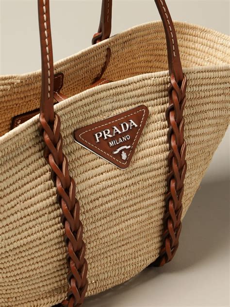 prada borse rafia